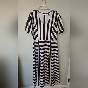 Ashley Stewart | Black And White Striped Flowy Maxi Dress Size 18/20